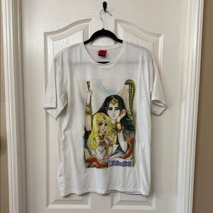 White Graphic T-Shirt with Daughter of the Nile Manhua Design